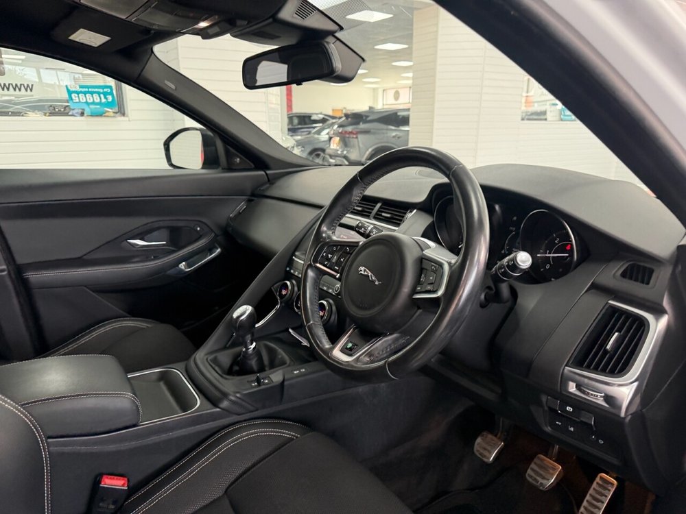 2019 Jaguar E-Pace thumbnail 21