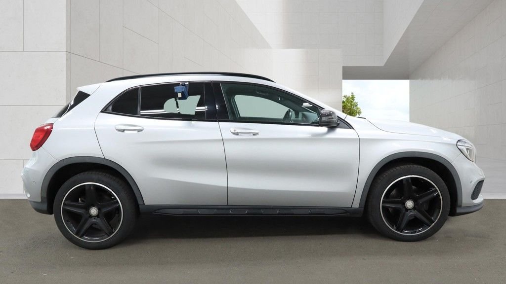 USED 2017 17 MERCEDES-BENZ GLA 2.1 GLA220d AMG Line (Premium) SUV 5dr Diesel 7G-DCT 4MATIC Euro 6 (s/s) (177 ps) 2 KEYS / SERVICE HISTORY