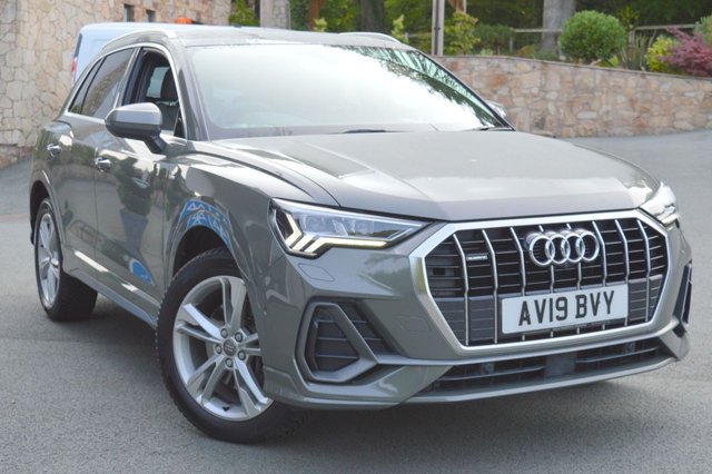 View our AUDI Q3