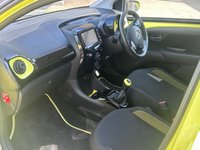 USED 2016 66 TOYOTA AYGO 1.0 VVT-i x-cite 3 Yellow Bi-Tone Hatchback 5dr Petrol Manual Euro 6 (68 ps) Low Mileage - Low Insurance