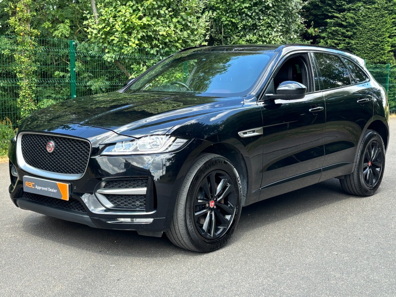2018 Jaguar F-PACE thumbnail 4