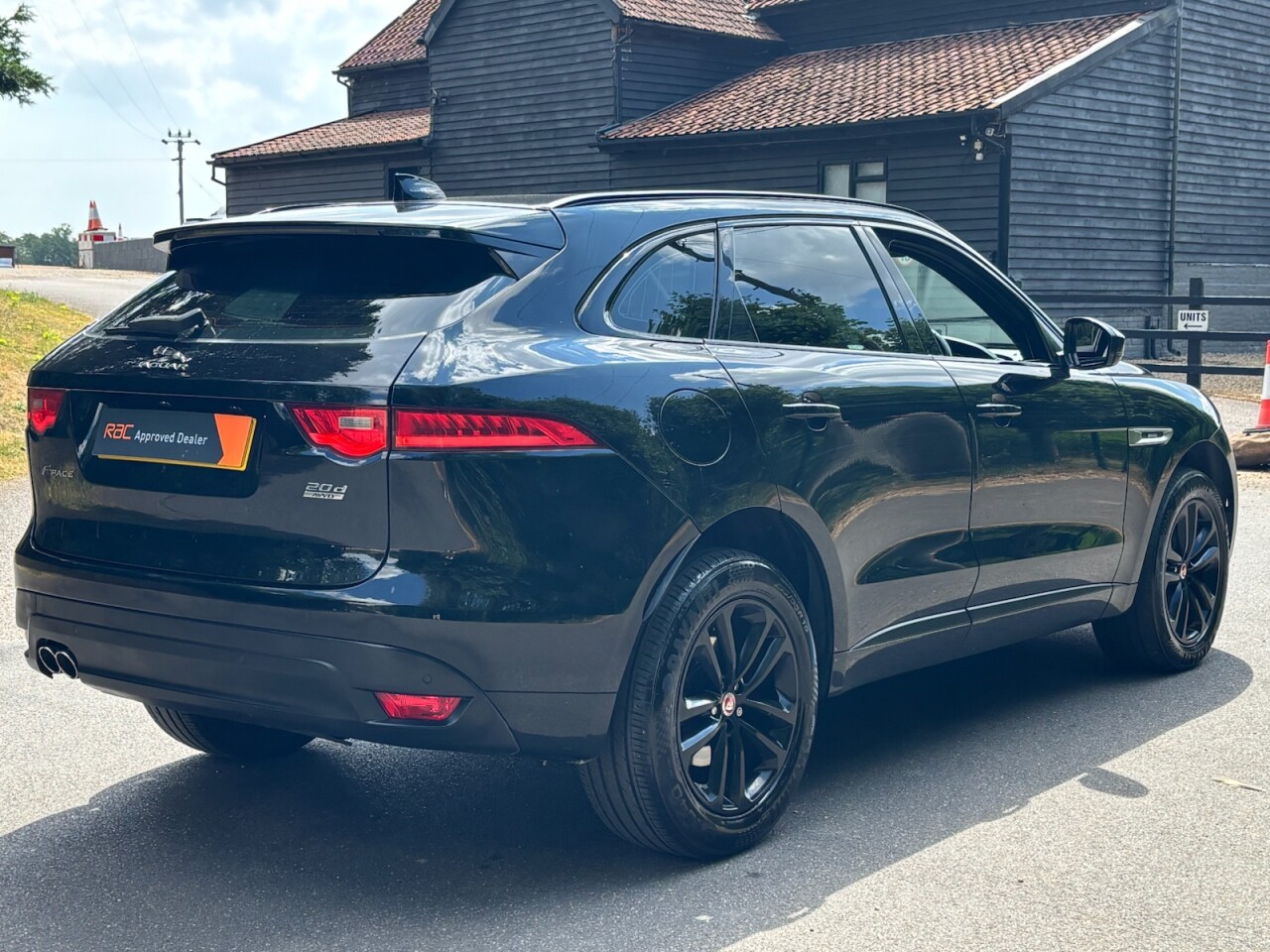 2018 Jaguar F-PACE thumbnail 5