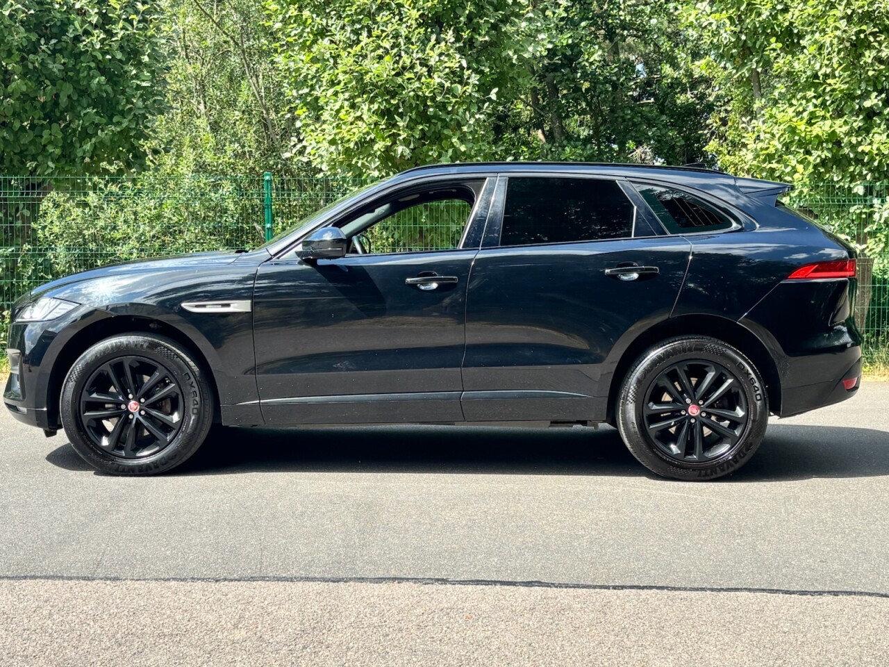 2018 Jaguar F-PACE thumbnail 8