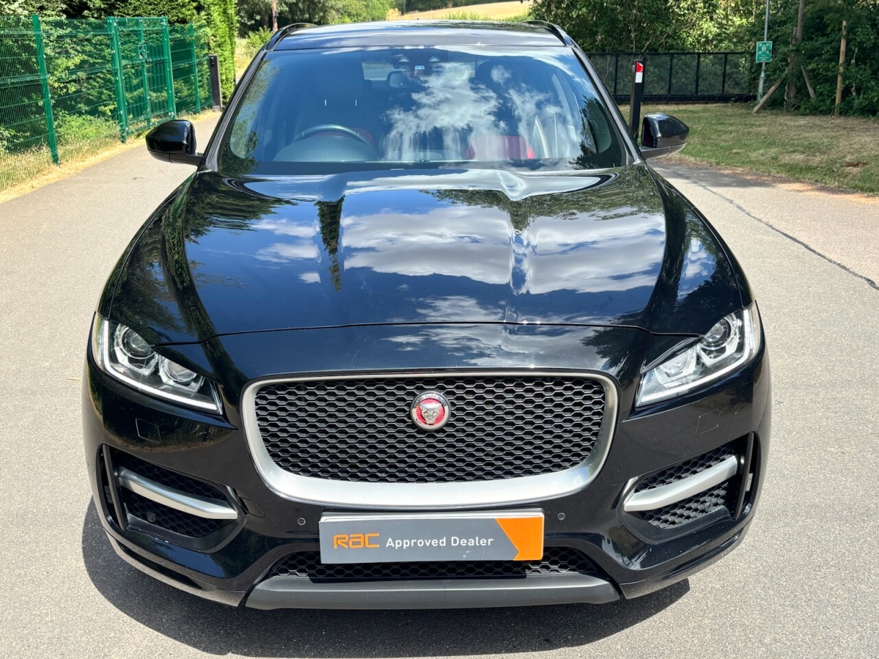 2018 Jaguar F-PACE thumbnail 11