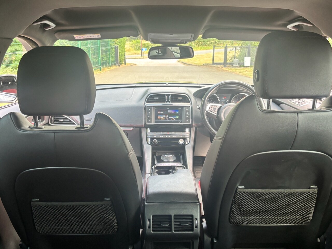 2018 Jaguar F-PACE thumbnail 15