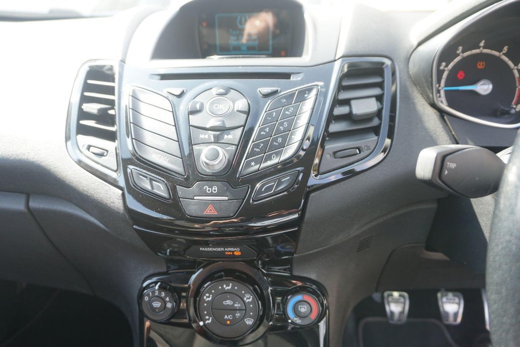 USED 2015 15 FORD FIESTA 1.0T EcoBoost Zetec S Euro 6 (s/s) 3dr Â£20 TAX/JUST ARRIVED!!!