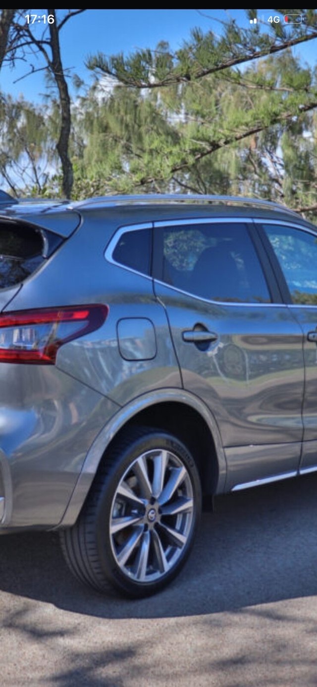 View our Nissan Qashqai 1.3 DIG-T N-Connecta SUV 5dr Petrol Manual Euro 6 (s/s) (140 ps)