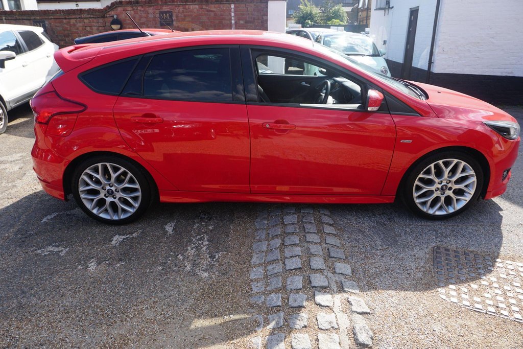 USED 2017 17 FORD FOCUS 1.0T EcoBoost ST-Line Euro 6 (s/s) 5dr JUST ARRIVED!!!