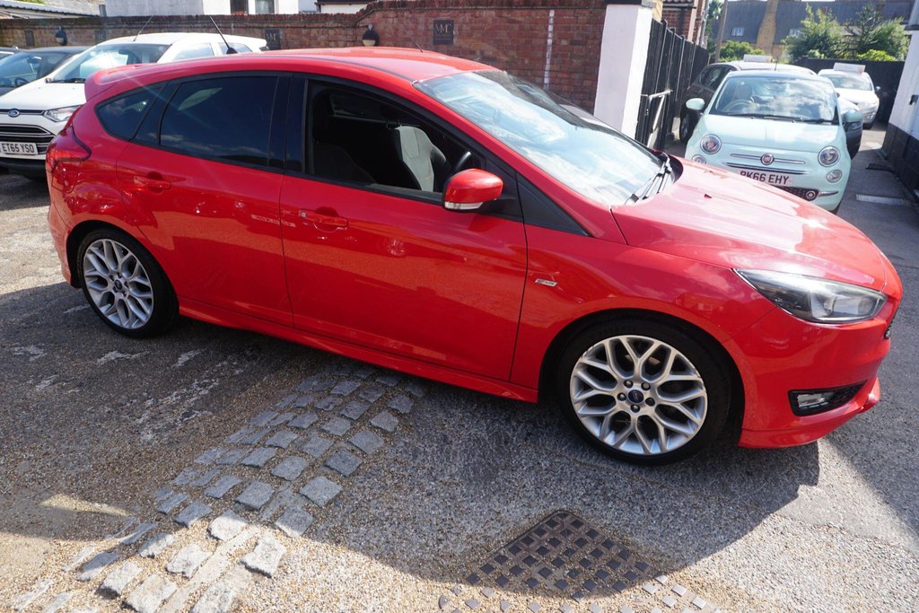USED 2017 17 FORD FOCUS 1.0T EcoBoost ST-Line Euro 6 (s/s) 5dr JUST ARRIVED!!!