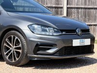 USED 2018 18 VOLKSWAGEN GOLF 1.5 Golf R-Line TSi Evo 3dr Sat Nav Apple CarPlay