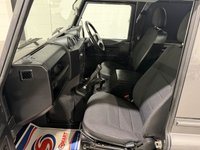 USED 2015 65 LAND ROVER DEFENDER 90 2.2 TDCi Hard Top SUV 3dr Diesel Manual 4WD SWB Euro 5 (122 ps) 