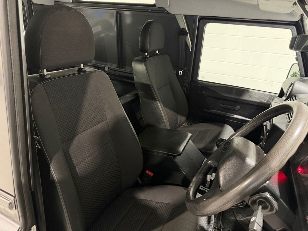 USED 2015 65 LAND ROVER DEFENDER 90 2.2 TDCi Hard Top SUV 3dr Diesel Manual 4WD SWB Euro 5 (122 ps) 