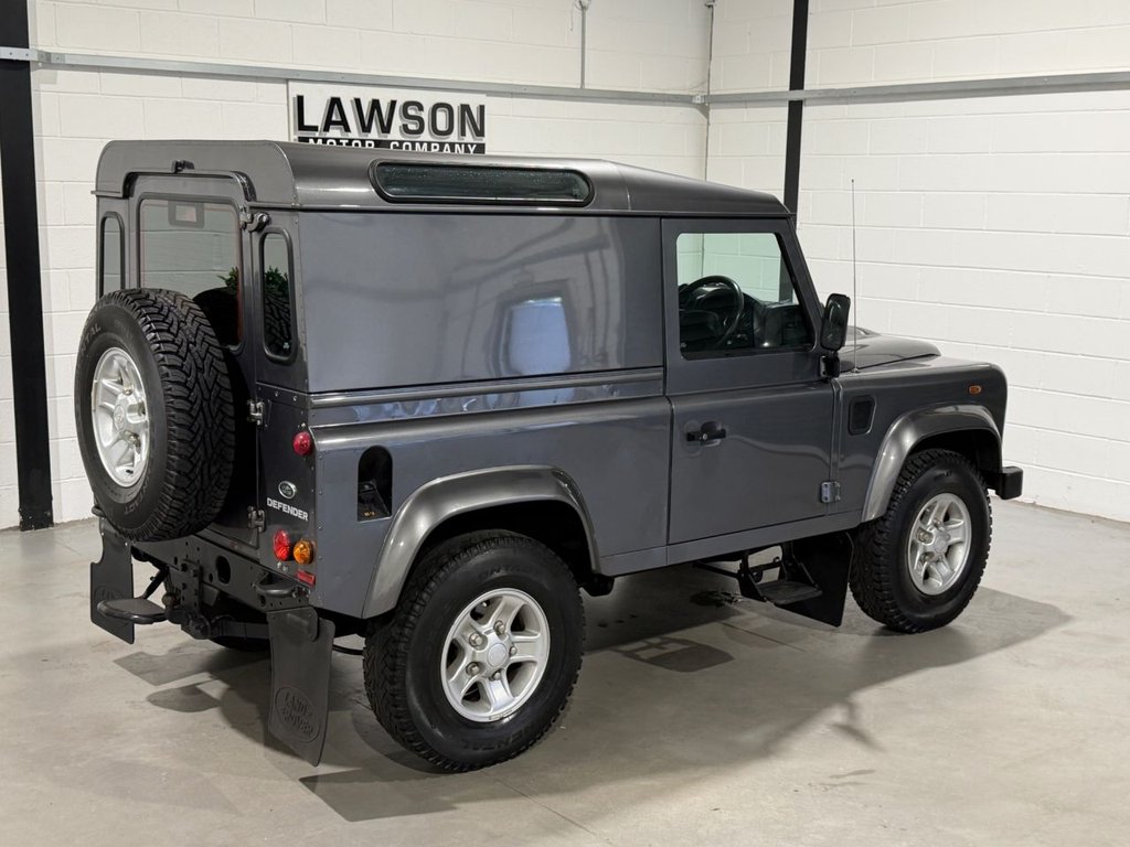 USED 2015 65 LAND ROVER DEFENDER 90 2.2 TDCi Hard Top SUV 3dr Diesel Manual 4WD SWB Euro 5 (122 ps) 