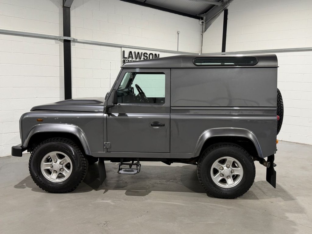 USED 2015 65 LAND ROVER DEFENDER 90 2.2 TDCi Hard Top SUV 3dr Diesel Manual 4WD SWB Euro 5 (122 ps) 