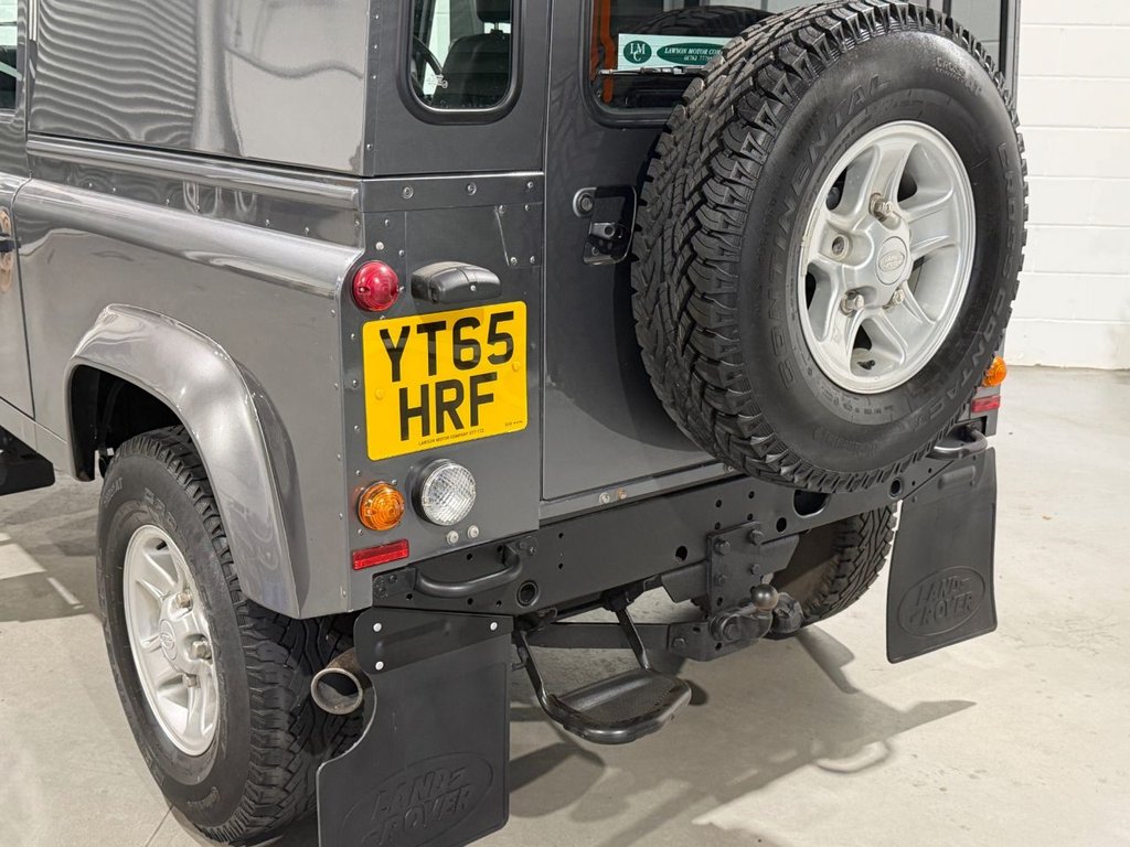 USED 2015 65 LAND ROVER DEFENDER 90 2.2 TDCi Hard Top SUV 3dr Diesel Manual 4WD SWB Euro 5 (122 ps) 