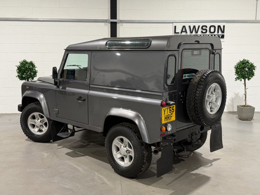 USED 2015 65 LAND ROVER DEFENDER 90 2.2 TDCi Hard Top SUV 3dr Diesel Manual 4WD SWB Euro 5 (122 ps) 