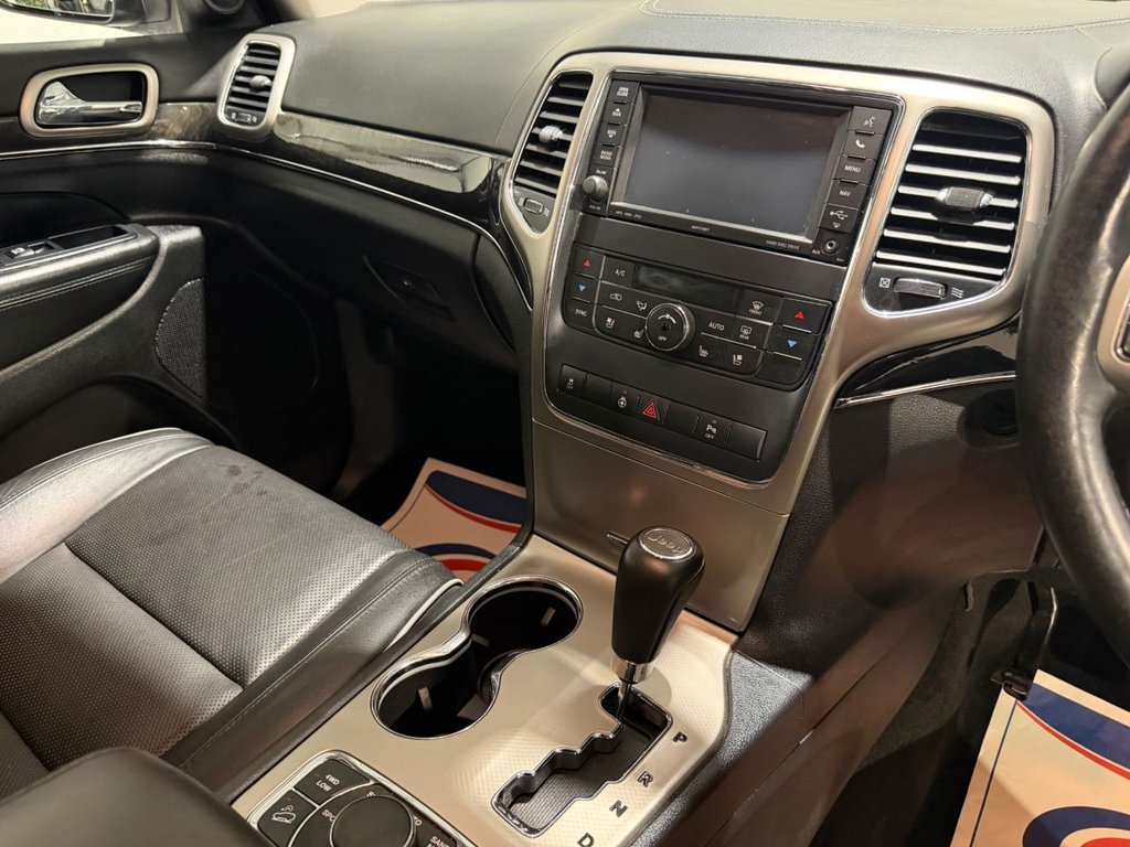 USED 2018 62 JEEP GRAND CHEROKEE 3.0 V6 CRD Overland SUV 5dr Diesel Auto 4WD Euro 5 (237 bhp) 