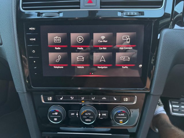 View our VOLKSWAGEN GOLF