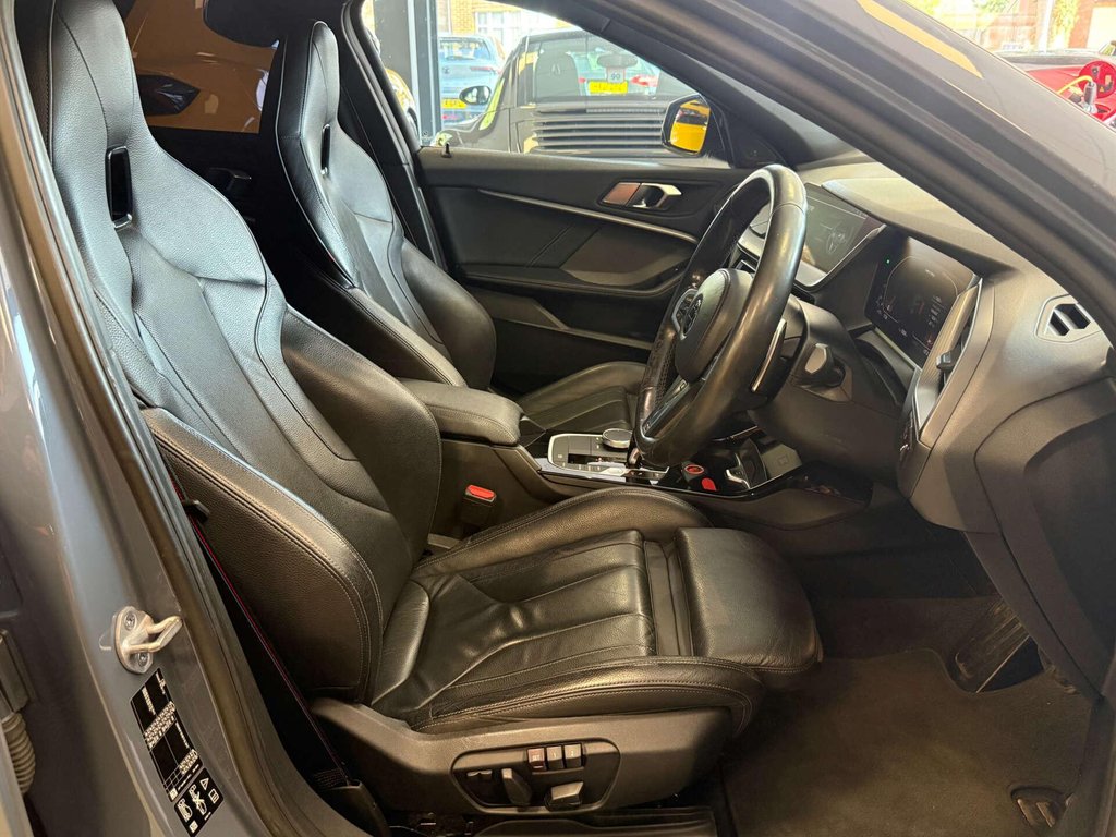USED 2019 69 BMW 1 SERIES 2.0 M135i xDrive Auto 4WD 5dr FSH + HUD + HK + REVERSE CAM
