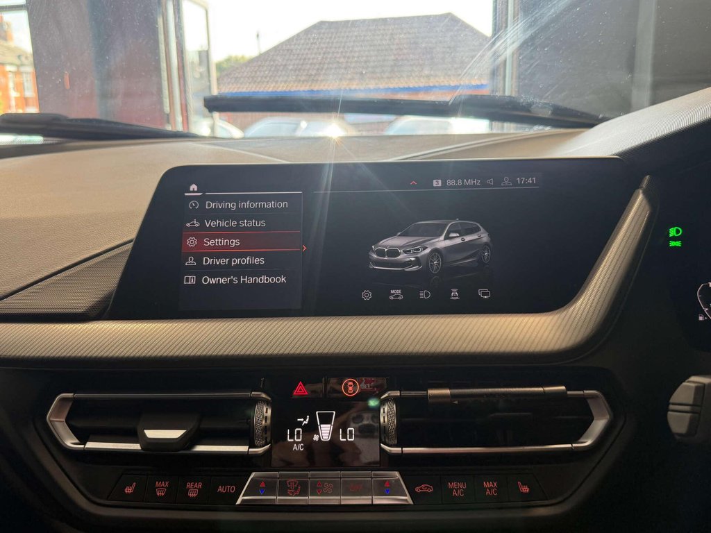 USED 2019 69 BMW 1 SERIES 2.0 M135i xDrive Auto 4WD 5dr FSH + HUD + HK + REVERSE CAM