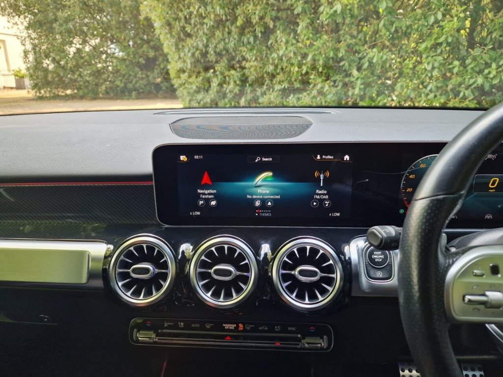 USED 2020 H MERCEDES-BENZ GLB 2.0 GLB220d AMG Line (Premium Plus) SUV 5dr Diesel 8G-DCT 4MATIC Euro 6 (s/s) (190 ps) FINANCE AVAILABLE