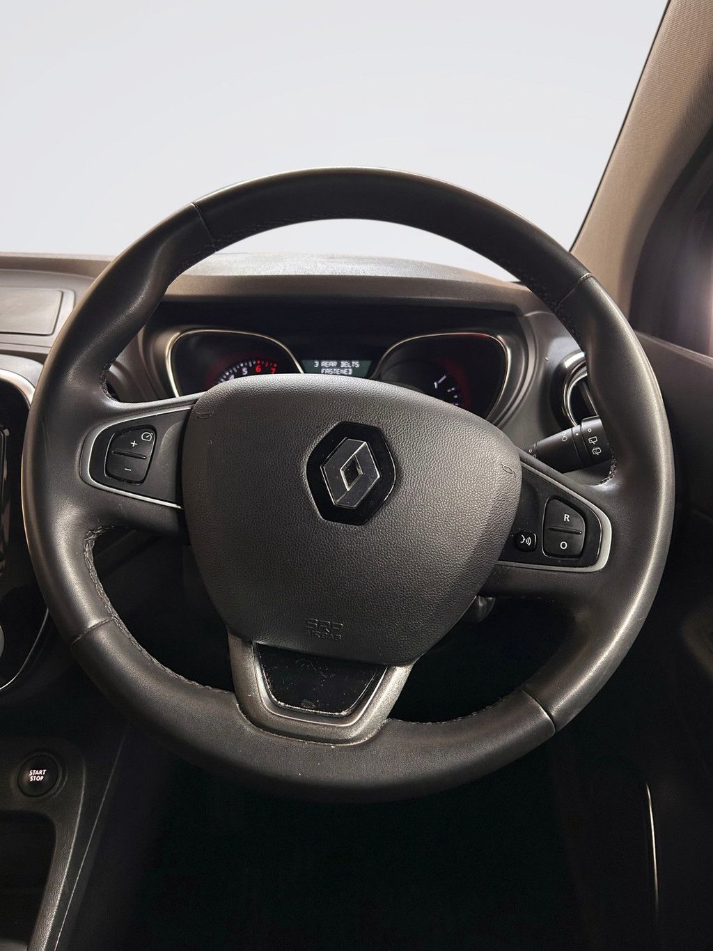 2020 Renault Captur — image 8