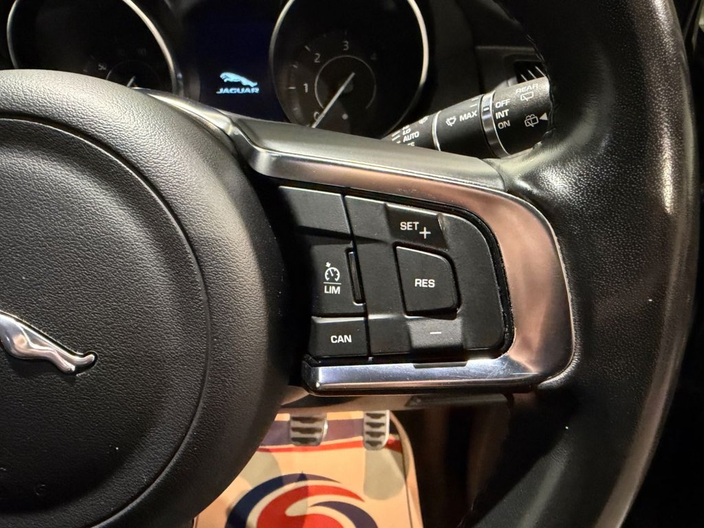 USED 2019 19 JAGUAR E-PACE 2.0 D150 R-Dynamic S SUV 5dr Diesel Manual Euro 6 (s/s) (150 ps) 