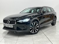 USED 2019 68 VOLVO V60 CROSS COUNTRY 2.0 D4 Auto AWD Euro 6 (s/s) 5dr Winter Pack - Black Leather