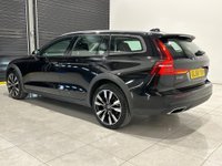 USED 2019 68 VOLVO V60 CROSS COUNTRY 2.0 D4 Auto AWD Euro 6 (s/s) 5dr Winter Pack - Black Leather