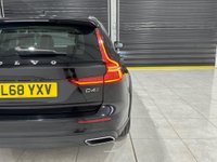 USED 2019 68 VOLVO V60 CROSS COUNTRY 2.0 D4 Auto AWD Euro 6 (s/s) 5dr Winter Pack - Black Leather