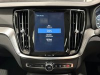 USED 2019 68 VOLVO V60 CROSS COUNTRY 2.0 D4 Auto AWD Euro 6 (s/s) 5dr Winter Pack - Black Leather