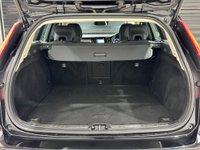 USED 2019 68 VOLVO V60 CROSS COUNTRY 2.0 D4 Auto AWD Euro 6 (s/s) 5dr Winter Pack - Black Leather