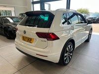 USED 2017 17 VOLKSWAGEN TIGUAN 2.0 TDI BlueMotion Tech R-Line SUV 5dr Diesel Manual Euro 6 (s/s) (150 ps) 