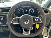 USED 2017 17 VOLKSWAGEN TIGUAN 2.0 TDI BlueMotion Tech R-Line SUV 5dr Diesel Manual Euro 6 (s/s) (150 ps) 