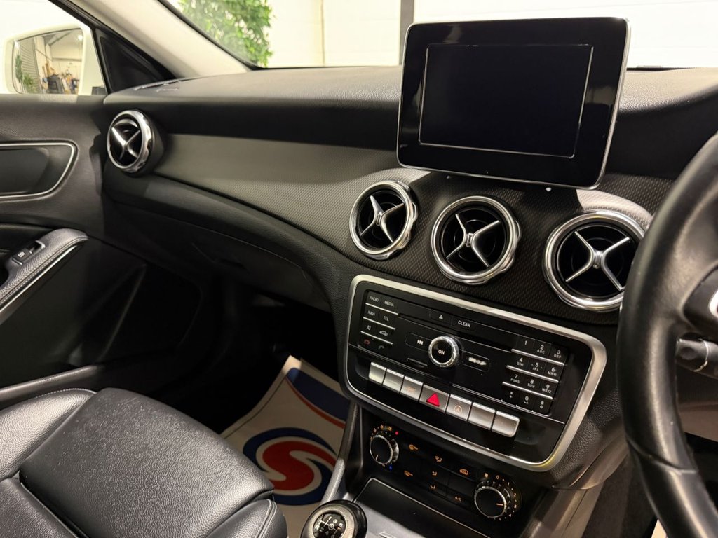 USED 2018 18 MERCEDES-BENZ GLA 1.6 GLA200 SE SUV 5dr Petrol Manual Euro 6 (s/s) (156 ps) 