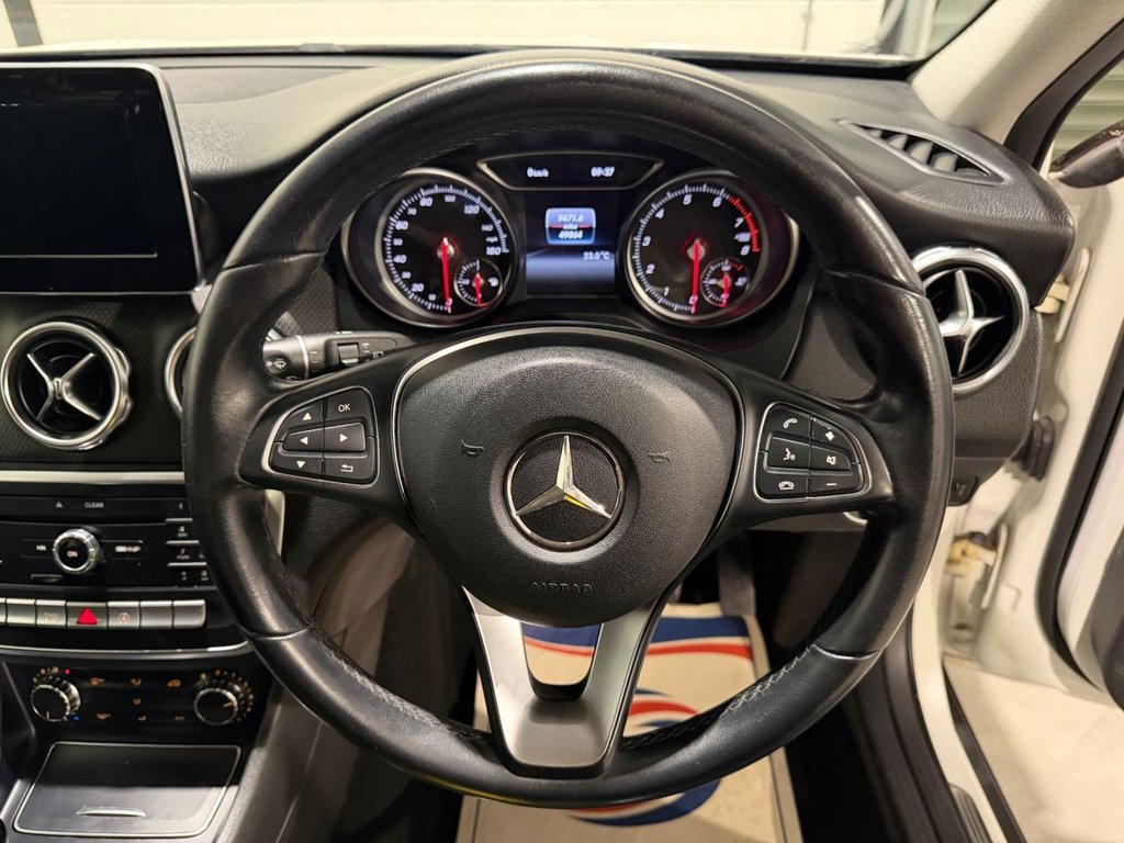 USED 2018 18 MERCEDES-BENZ GLA 1.6 GLA200 SE SUV 5dr Petrol Manual Euro 6 (s/s) (156 ps) 