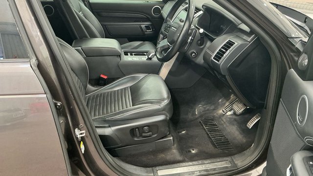 View our LAND ROVER DISCOVERY