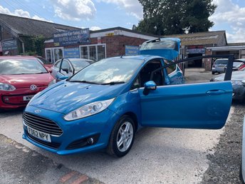 2012 FORD FIESTA