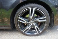 USED 2017 67 VOLVO V40 2.0 T3 R-Design Pro Hatchback 5dr Petrol Manual Euro 6 (s/s) (152 ps) Only 2 Owners From New
