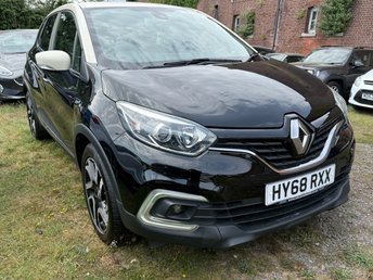 View our RENAULT CAPTUR