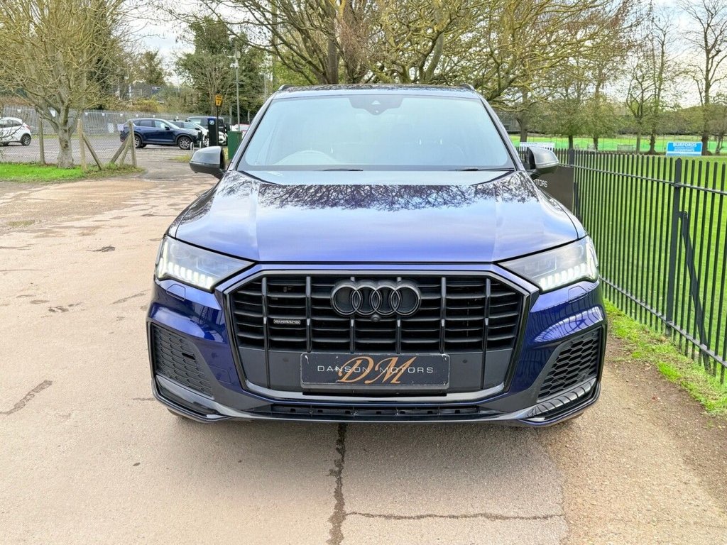 View our AUDI Q7