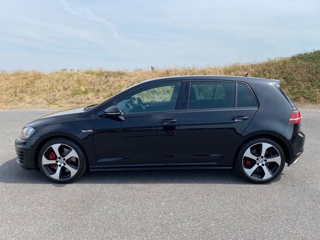 View our VOLKSWAGEN GOLF