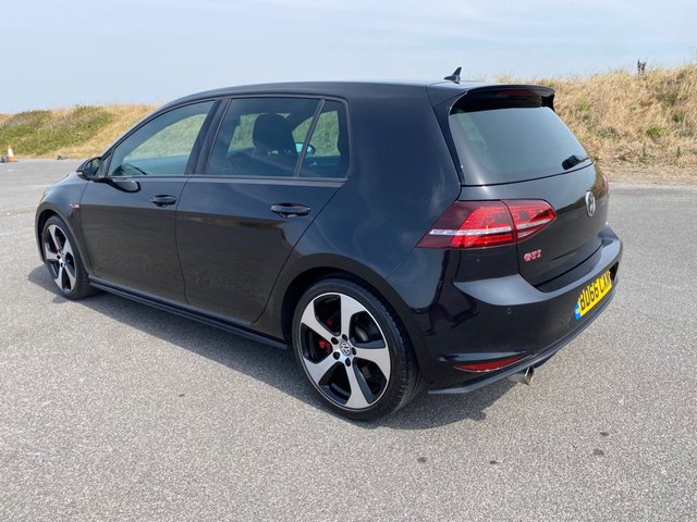 View our VOLKSWAGEN GOLF