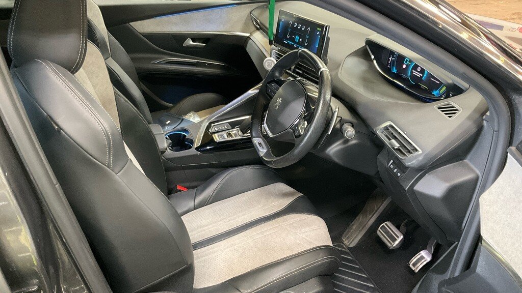 USED 2021 21 PEUGEOT 3008 1.6 13.2kWh GT Premium SUV 5dr Petrol Plug-in Hybrid e-EAT Euro 6 (s/s) (225 ps) 