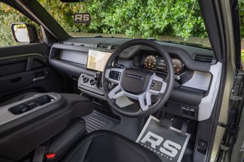 View our LAND ROVER DEFENDER 90