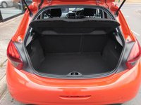 USED 2017 67 PEUGEOT 208 1.2 PureTech Allure Hatchback 5dr Petrol Manual Euro 6 (82 ps) ONLY 20,817 MILES FROM NEW