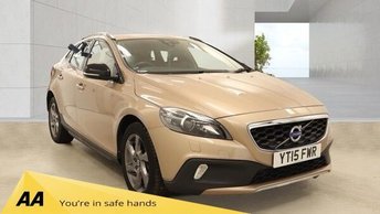 2015 VOLVO V40 CROSS COUNTRY 2.0 D3 Lux Nav Hatchback 5dr Diesel Manual Euro 5 (s/s) (150 ps) £8000.00