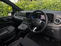 USED 2025 75 MERCEDES-BENZ V CLASS 2.0 V300d Premium MPV 5dr Diesel G-Tronic+ Euro 6 (s/s) (8 Seat, Extra Long) (237 ps) 