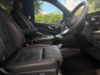 USED 2025 75 MERCEDES-BENZ V CLASS 2.0 V300d Premium MPV 5dr Diesel G-Tronic+ Euro 6 (s/s) (8 Seat, Extra Long) (237 ps) 