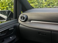 USED 2025 75 MERCEDES-BENZ V CLASS 2.0 V300d Premium MPV 5dr Diesel G-Tronic+ Euro 6 (s/s) (8 Seat, Extra Long) (237 ps) 